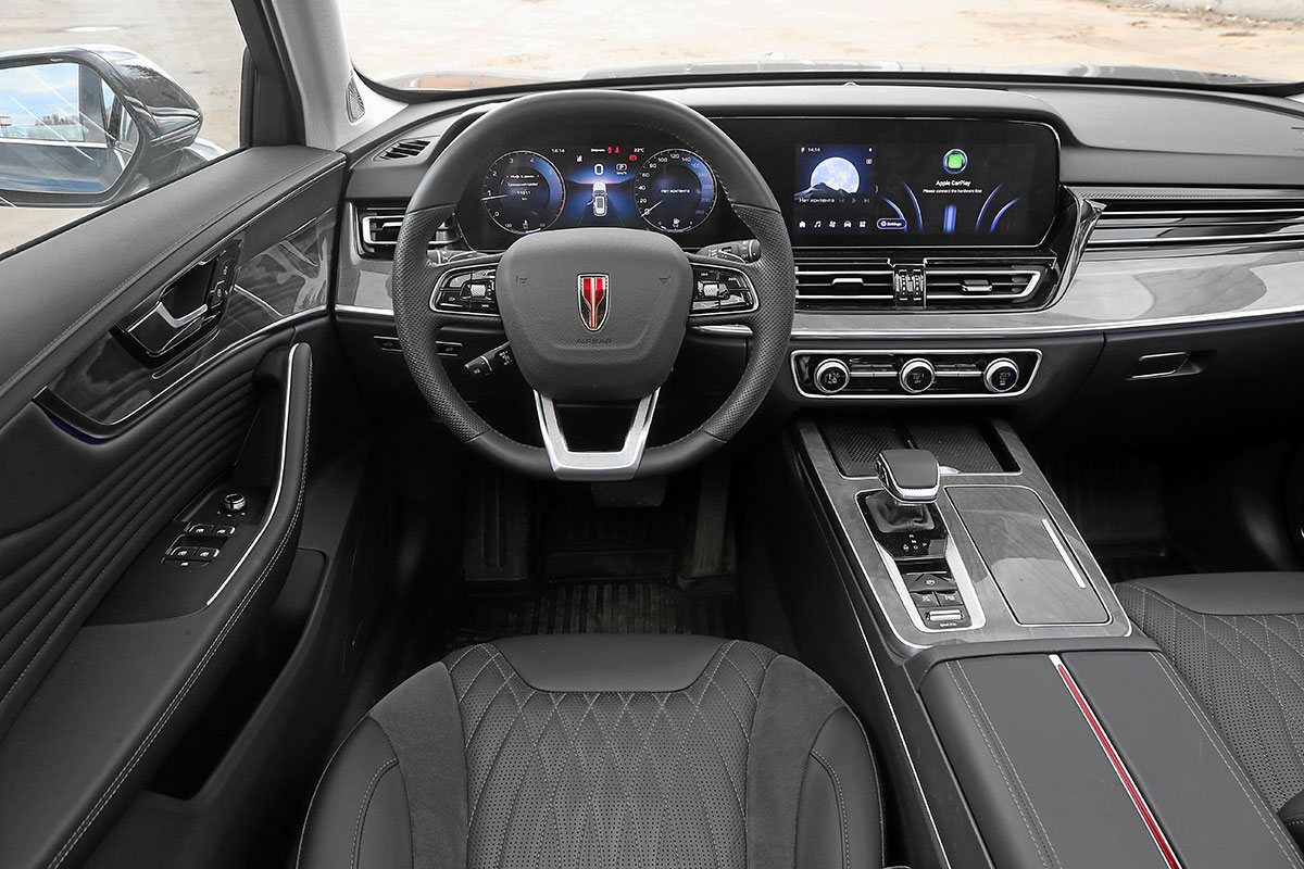 Редакця "5 Колесо" сравнивает Hongqi HS5 c Volvo XC60