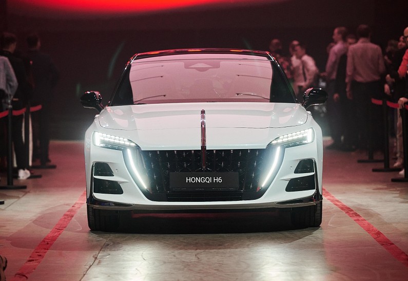 Премьера нового Hongqi H6, журнал "ОК!"
