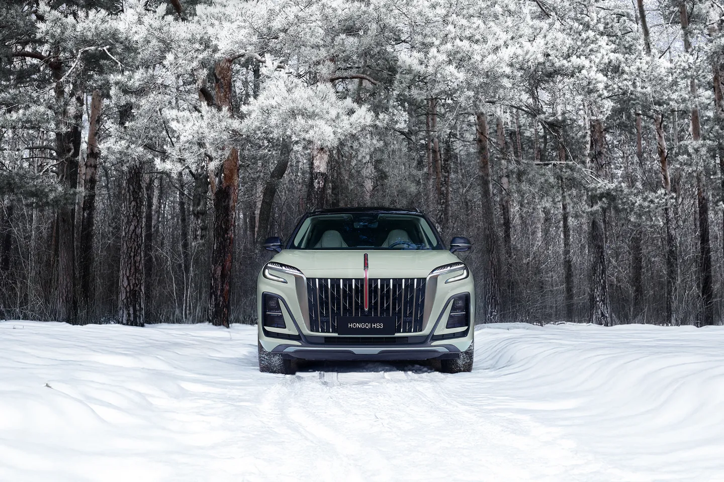 HONGQI HS3 — это слияние науки и эмоций, передовых технологий и традиционной философии, превосходного качества и стиля. 