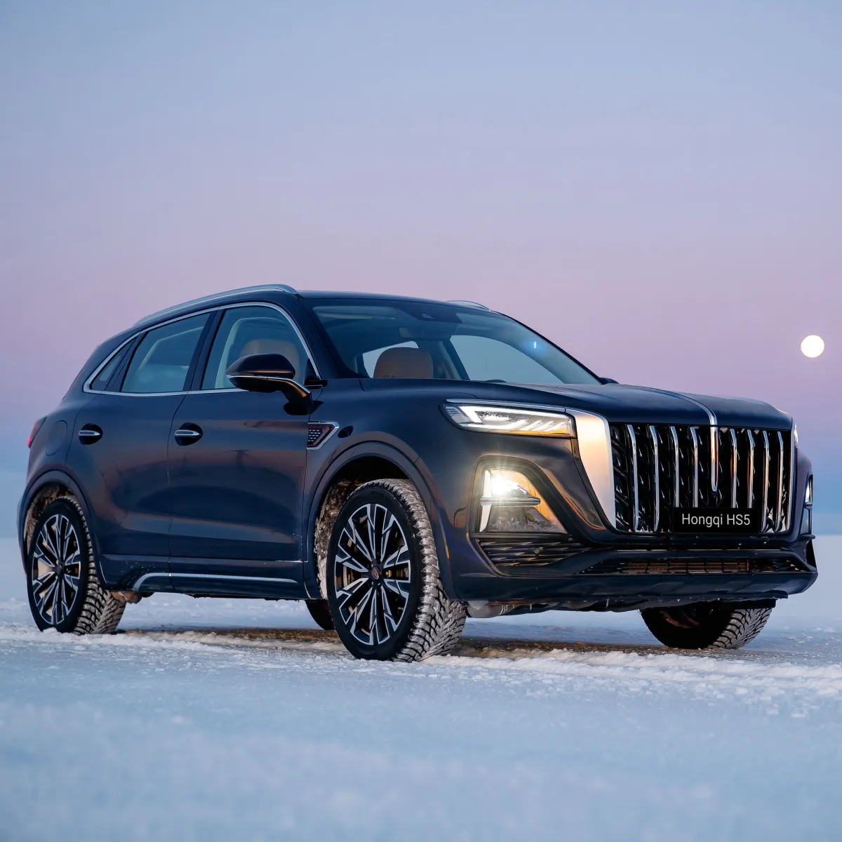 НОВЫЙ HONGQI HS5 — премиальный кроссовер для людей, стремящихся подчеркнуть свою индивидуальность и статус.<br/>Впечатляет со всех сторон