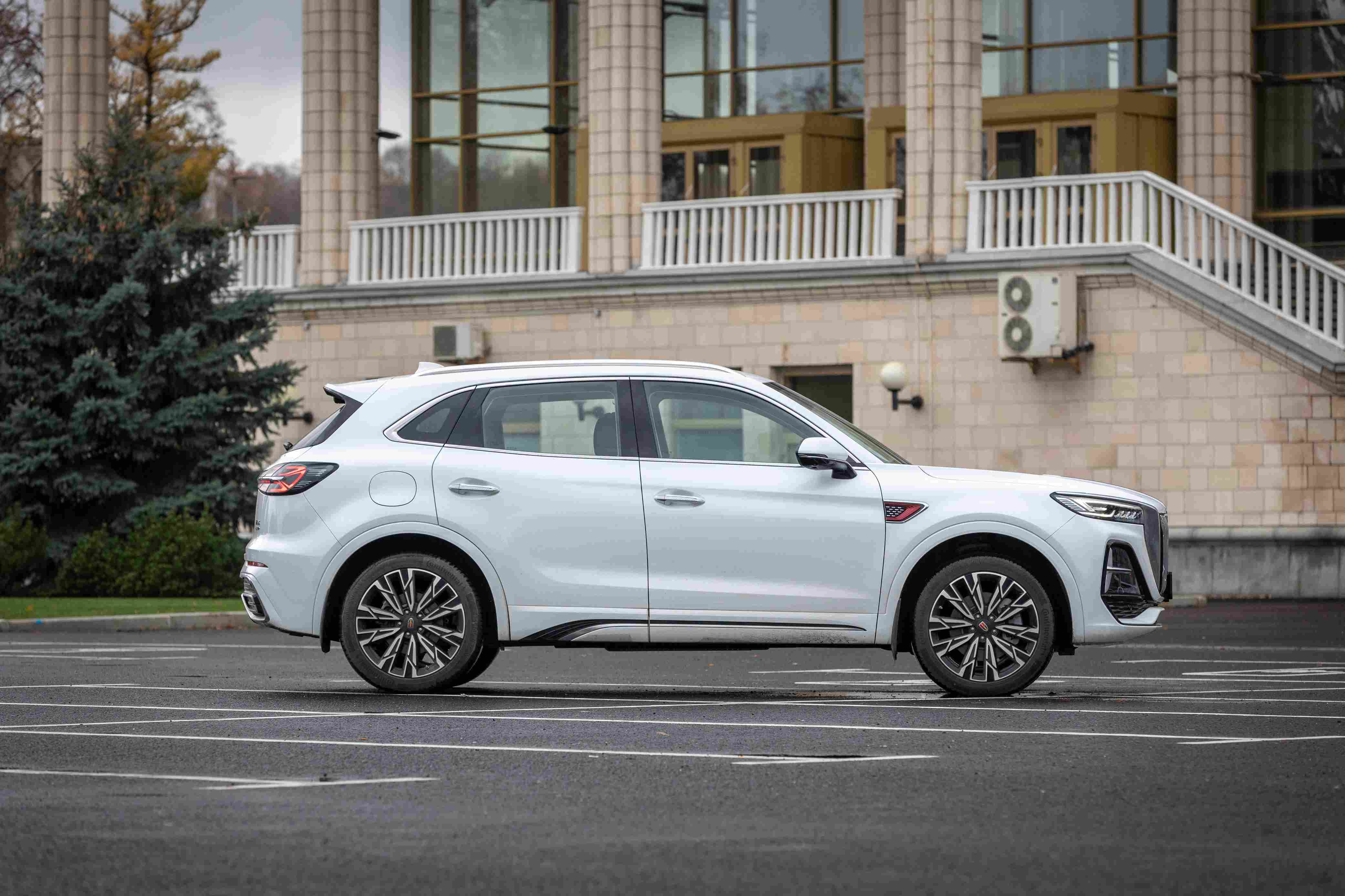 Больше статей об автомобилях Hongqi