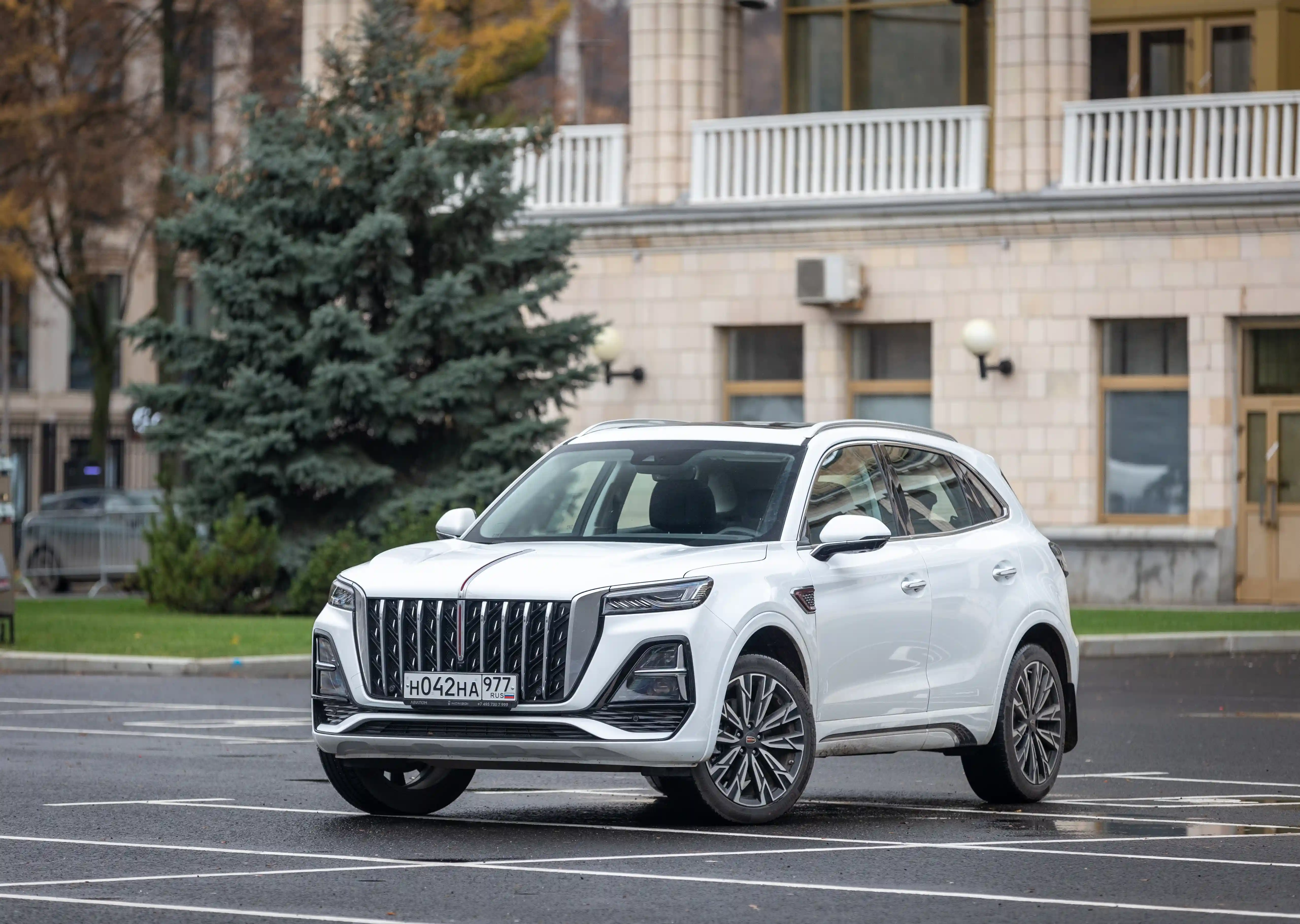 HONGQI 2025: НАГРАДЫ И ПРЕМИИ