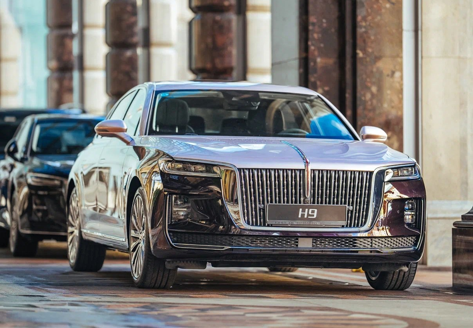 HONGQI – снова официальный автомобиль XI Санкт-Петербургского международного форума объединенных культур