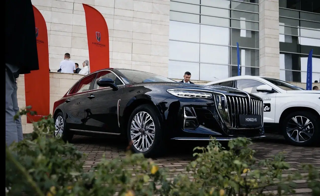 Бренд HONGQI принял участие в международной конференции TAXI-2025