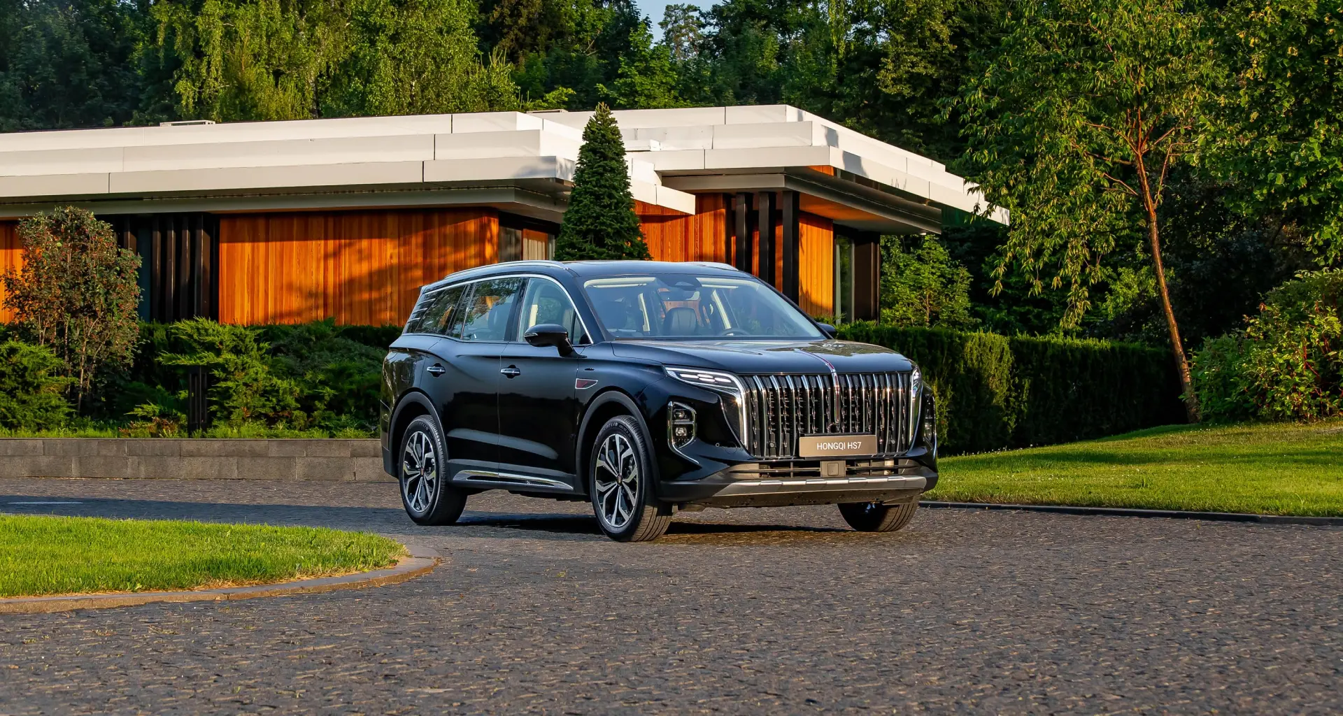 HONGQI H6 и HS7 – АВТОМОБИЛИ ГОДА В РОССИИ