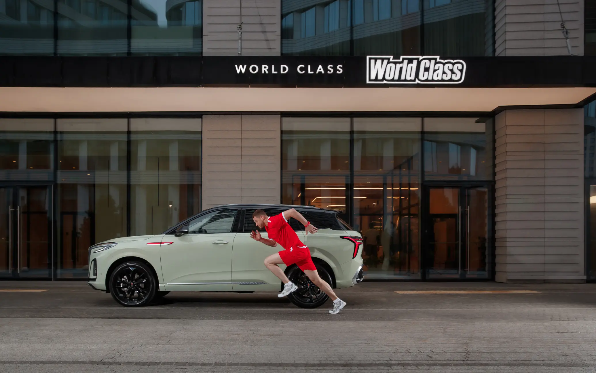 HONGQI И WORLD CLASS ПРОДЛЕВАЮТ ПАРТНЁРСТВО: НОВЫЕ ГОРИЗОНТЫ ПРЕМИАЛЬНОГО СОТРУДНИЧЕСТВА