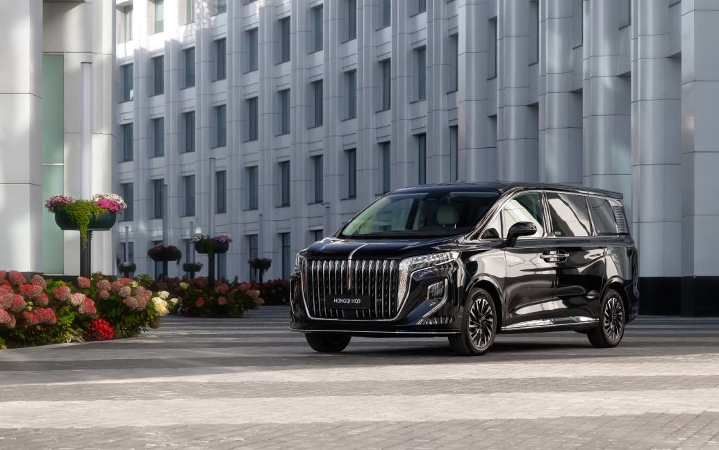 МИНИВЭН HONGQI HQ9 УДОСТОЕН ПРЕСТИЖНОЙ ПРЕМИИ «ГРАН-ПРИ ЗА РУЛЕМ»: БЕЗУПРЕЧНЫЙ ИМИДЖ И КОМФОРТ БИЗНЕС-КЛАССА