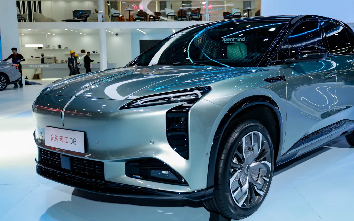 НОВЫЙ ЭЛЕКТРОМОБИЛЬ HONGQI TIANGONG 08 670 MAX ЗАДАЕТ СТАНДАРТЫ СЕМЕЙНЫХ ПУТЕШЕСТВИЙ И ЗАБОТИТСЯ О БЕЗОПАСНОСТИ